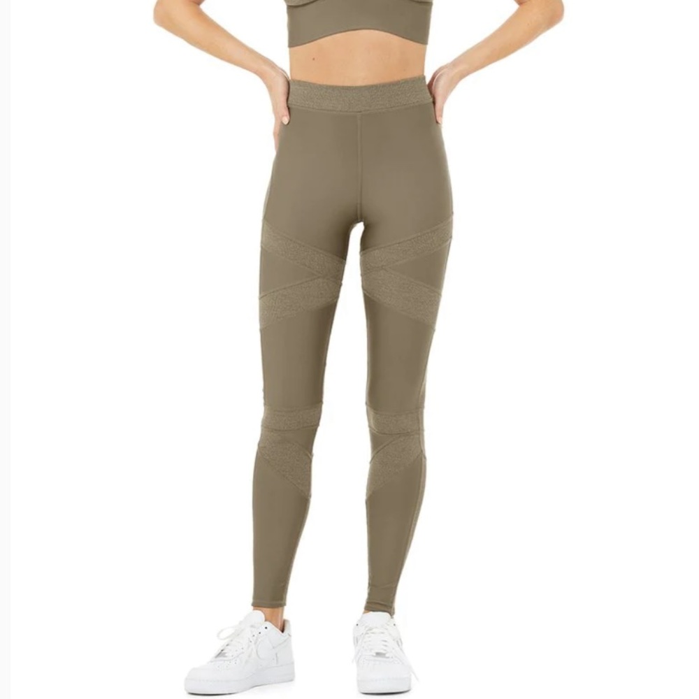 Alo Yoga Level up high waisted leggings in Olive Branch